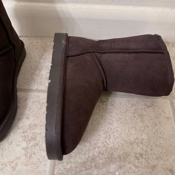 OZWEAR UGG Classic Sheepskin Boots - Brown, Size 37 (New) - Picture 7 of 9